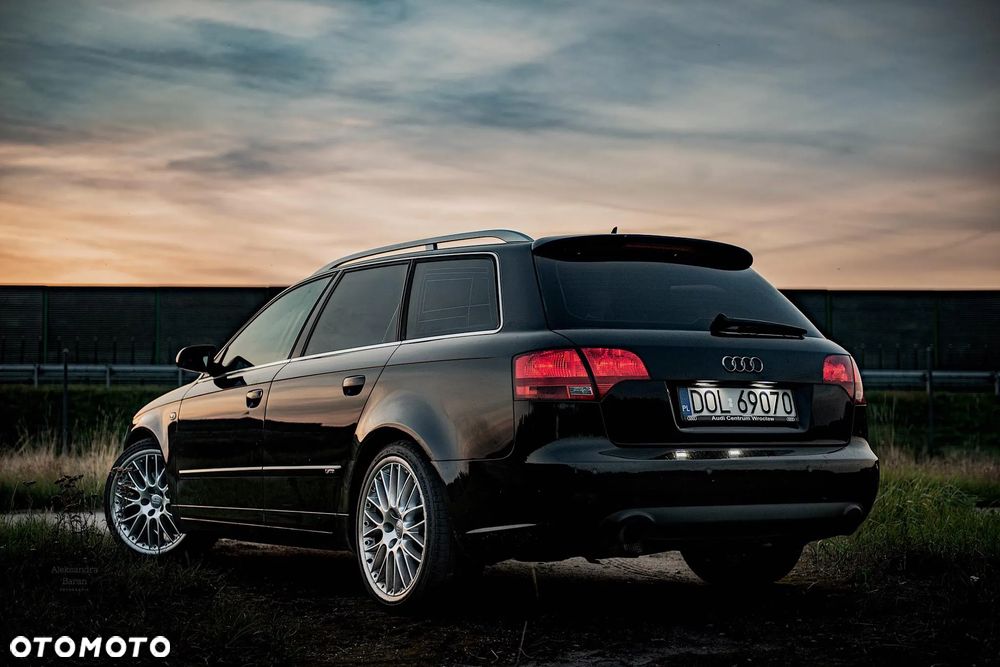 Audi A4 ver-avant-3-2-fsi-quattro - 2