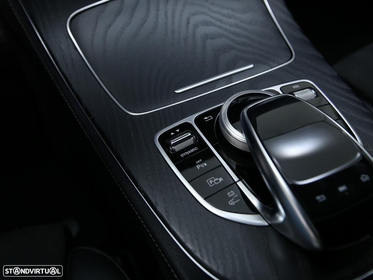 Mercedes-Benz E 300 de AMG Line - 29