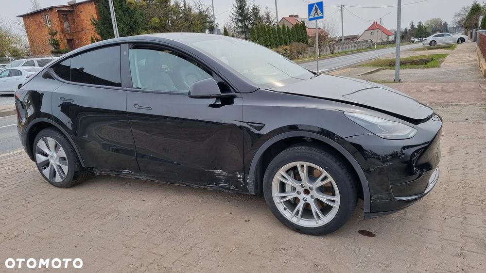 Tesla Model Y RWD - 1