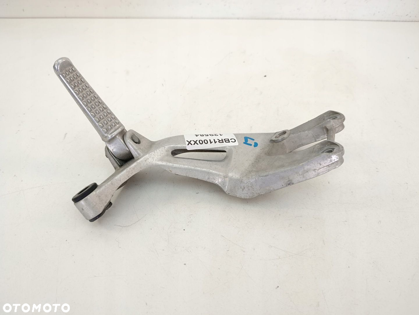 HONDA CBR 1100XX SET PODNÓŻEK PASAŻERA LEWY - 4