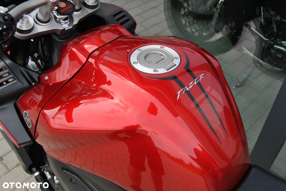 Yamaha FZ - 16