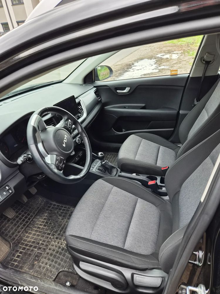 Kia Stonic 1.2 M - 11
