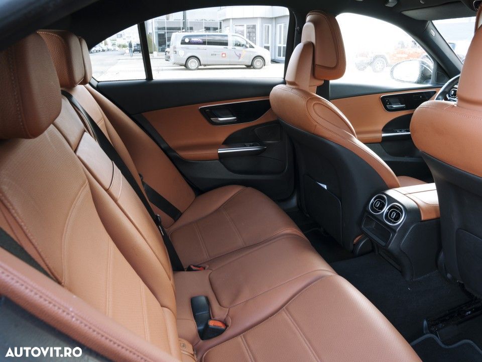 Mercedes-Benz C - 11