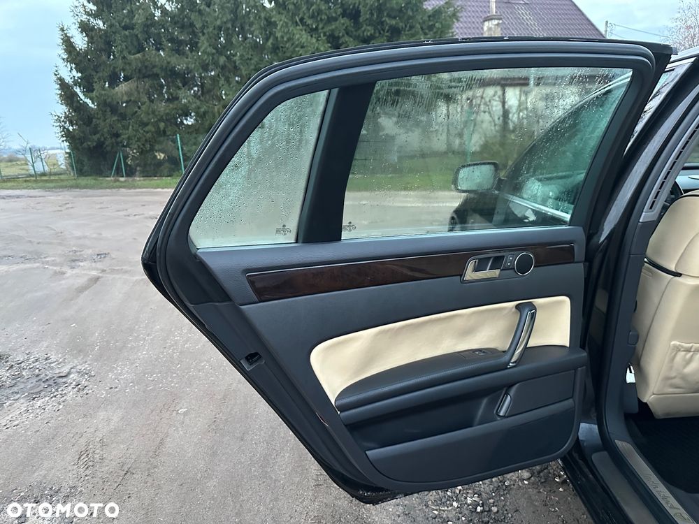 Volkswagen Phaeton - 19