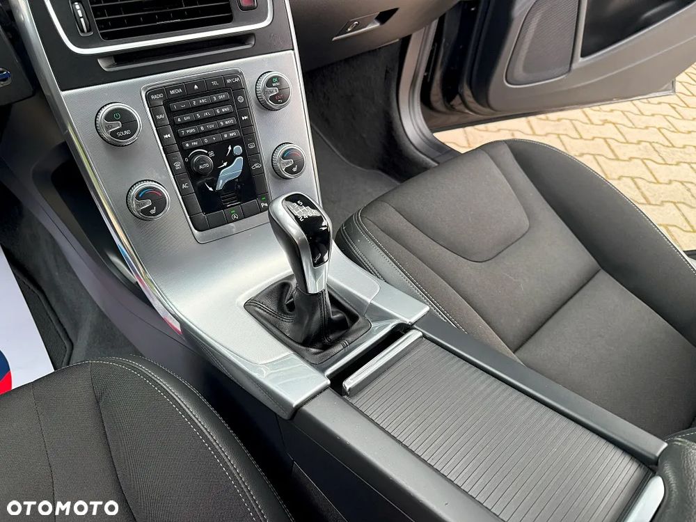 Volvo V60 D4 Drive-E Summum - 34