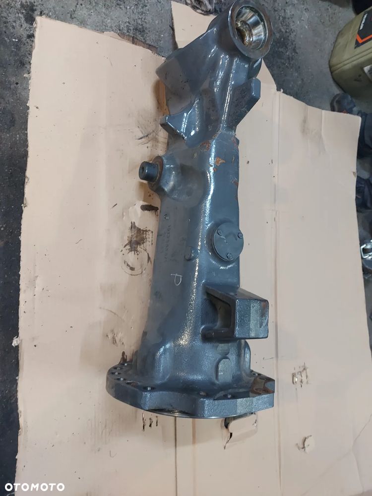 Obudowa prawa osi przedniej 755/10146007 10155059/A VALTRA Q305S 2024R - 5