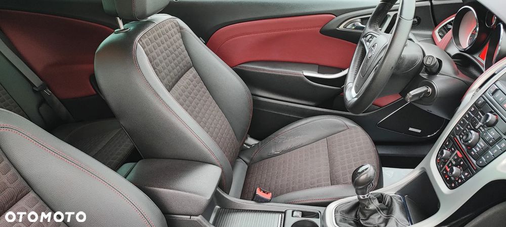 Opel Astra 1.6 Turbo Edition - 10