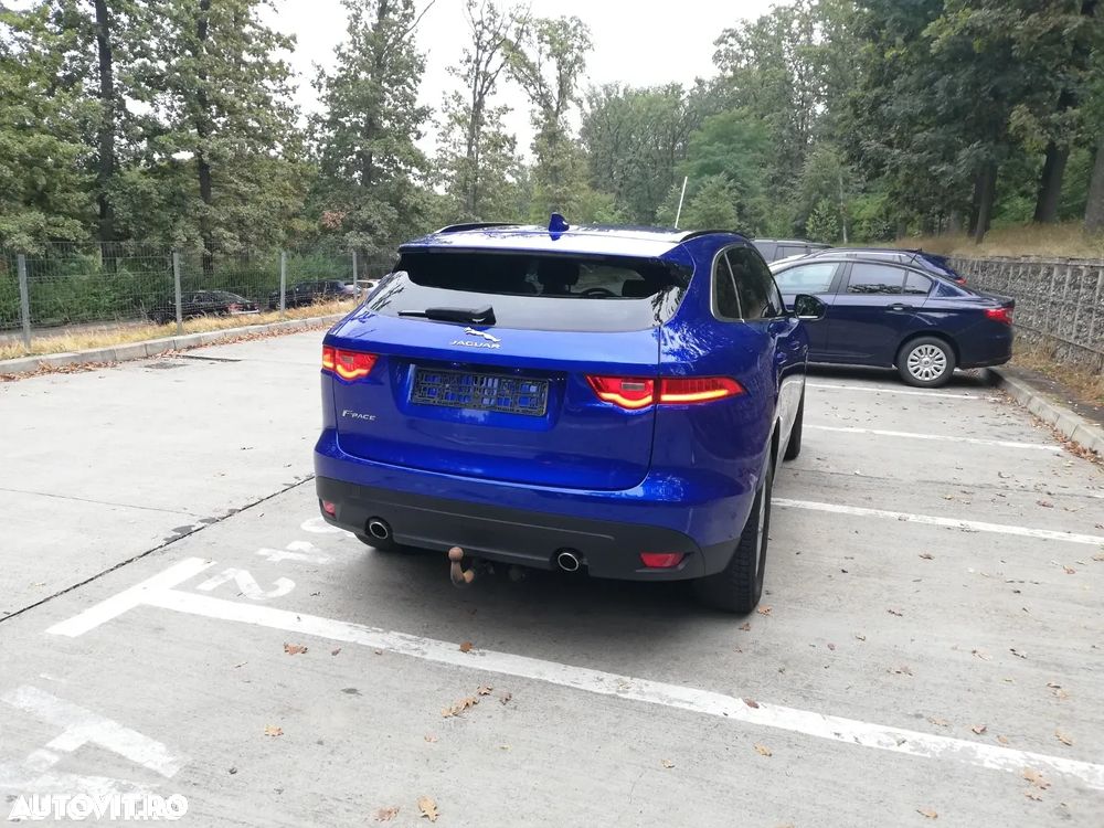 Jaguar F-Pace 20d AWD Portfolio - 10
