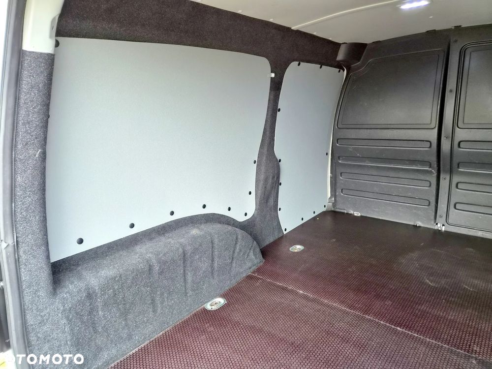 Volkswagen Caddy - 22
