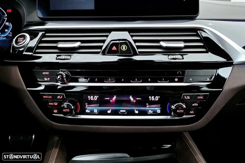 BMW 530 e Pack Desportivo M - 41
