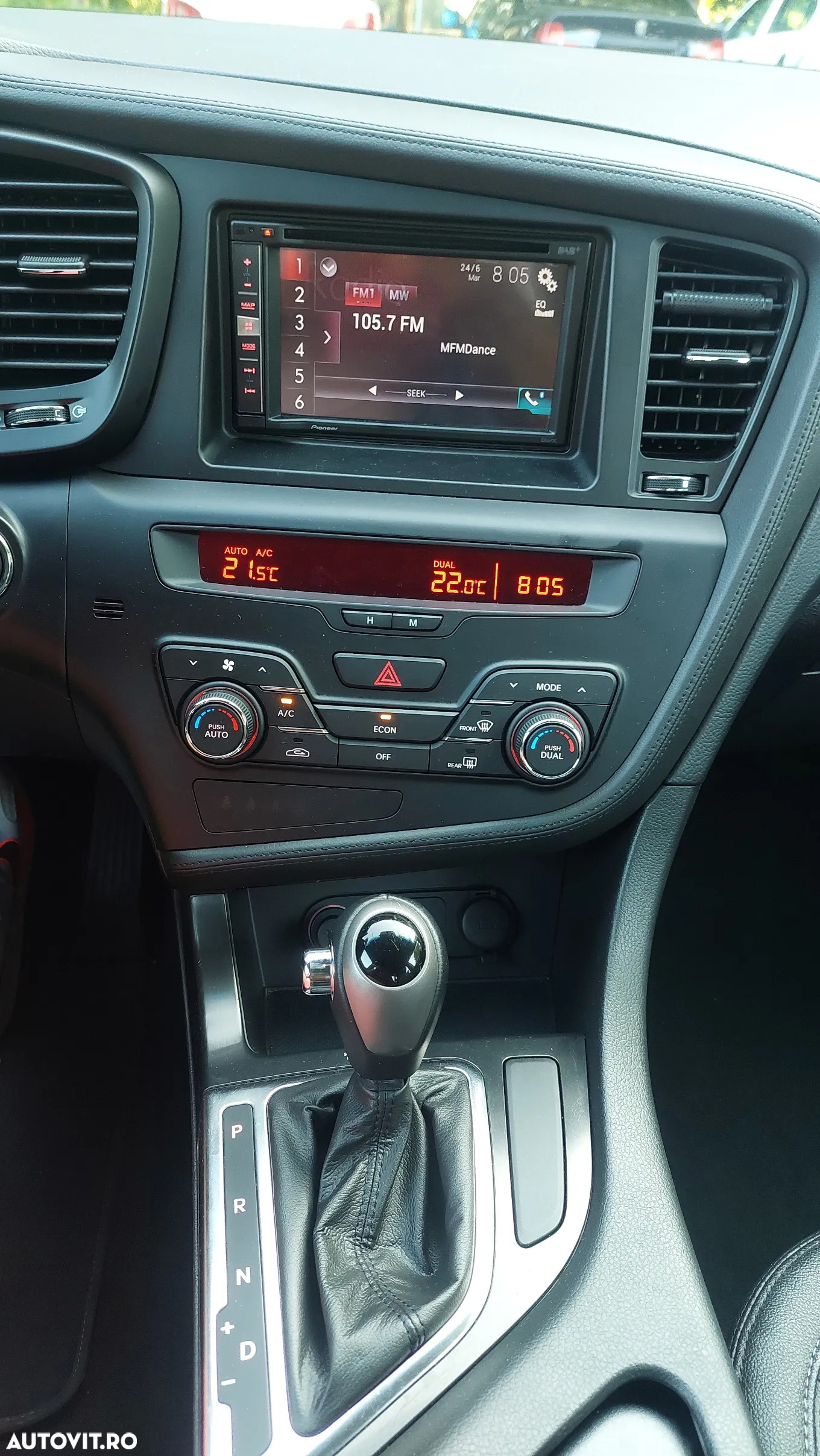 Kia Optima 2.0 CVVT Hybrid Attract - 13