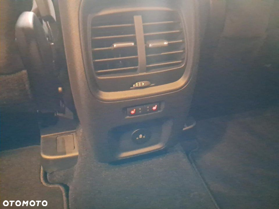 Ford Kuga - 10