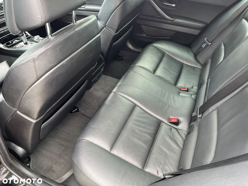 BMW Seria 5 525d - 6