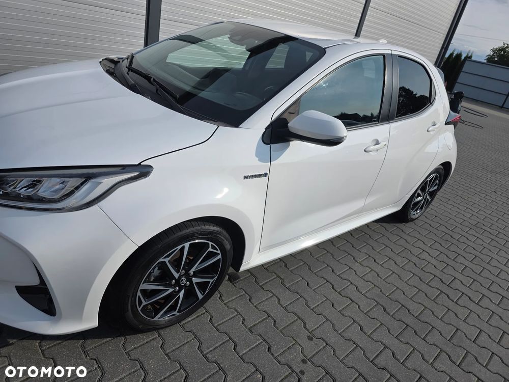 Toyota Yaris 1.5 Executive CVT - 3