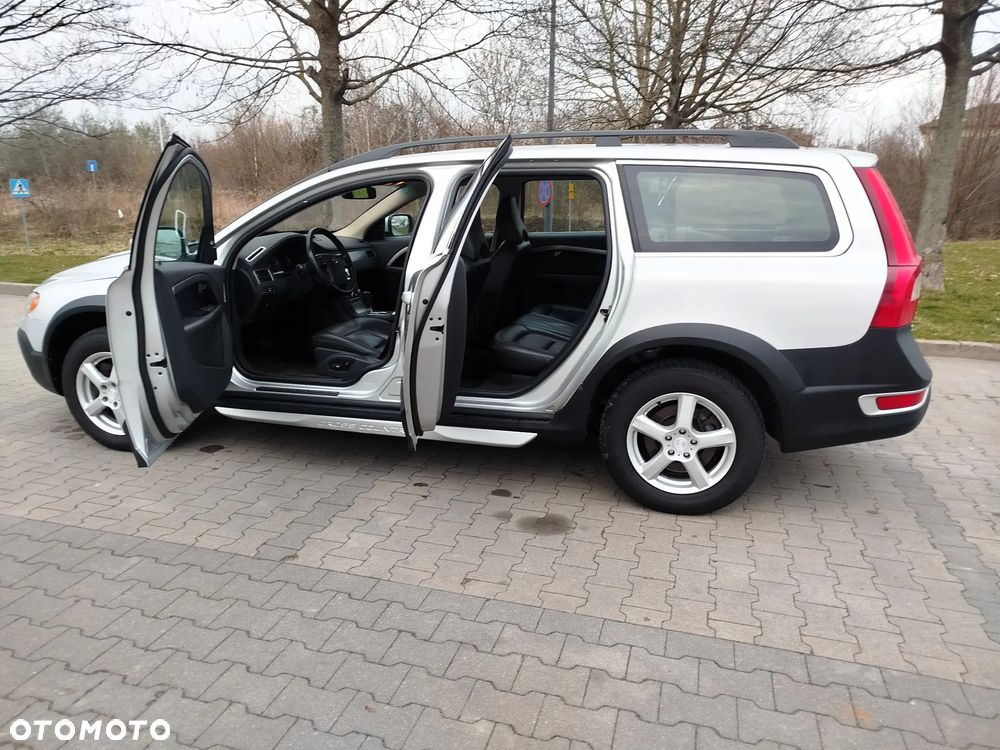 Volvo XC 70 3.2 AWD Momentum - 9