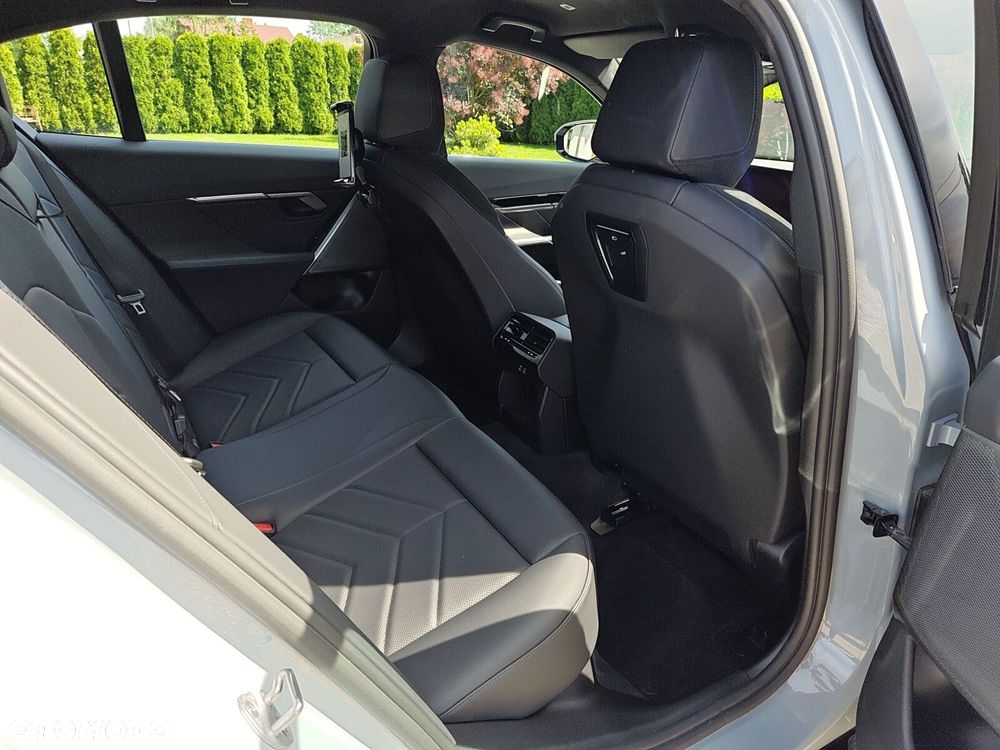 BMW Seria 5 520d xDrive mHEV M Sport - 20