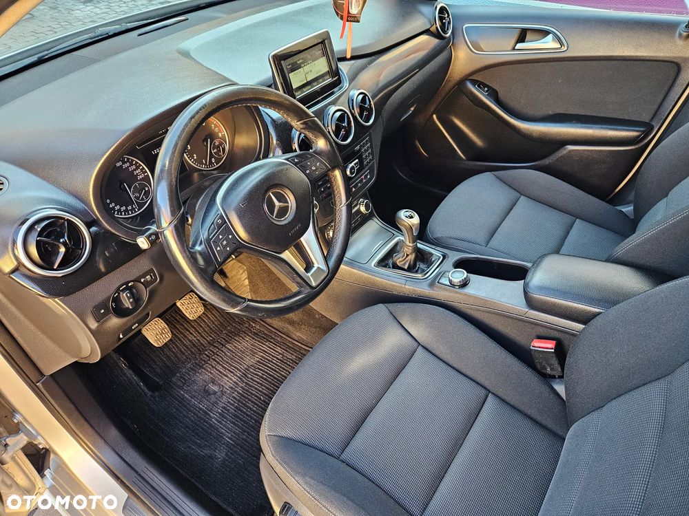Mercedes-Benz Klasa B 180 (BlueEFFICIENCY) - 7