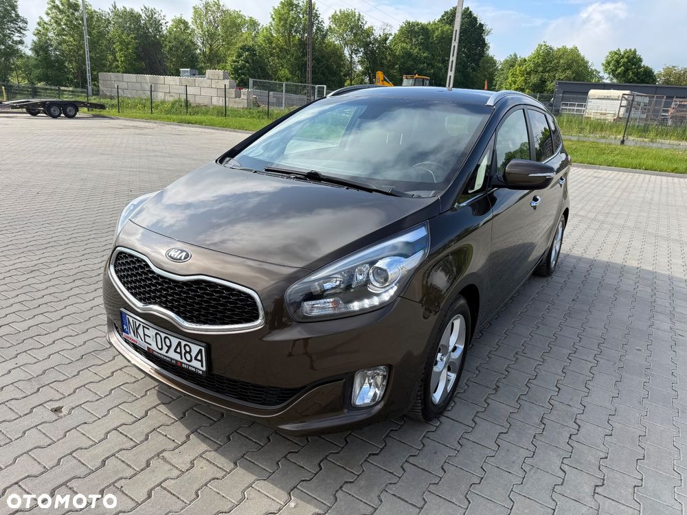 Kia Carens 1.6 GDI Dream-Team Edition - 1
