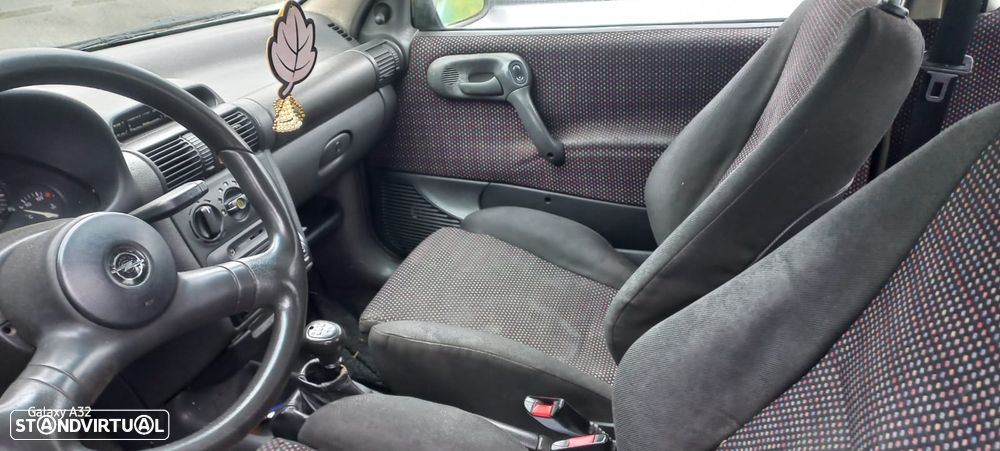 Opel Corsa 1.5 D Swing - 12