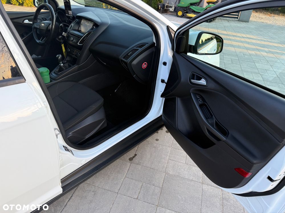 Ford Focus 1.5 TDCi Titanium - 25