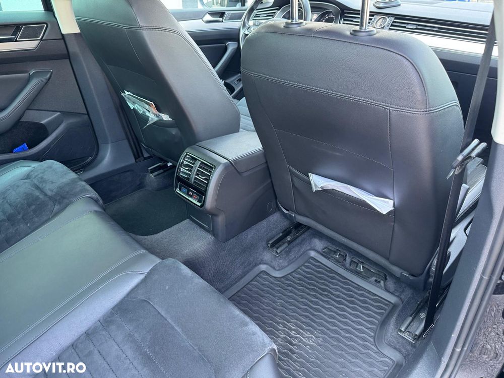 Volkswagen Passat 2.0 TDI DSG Highline - 12