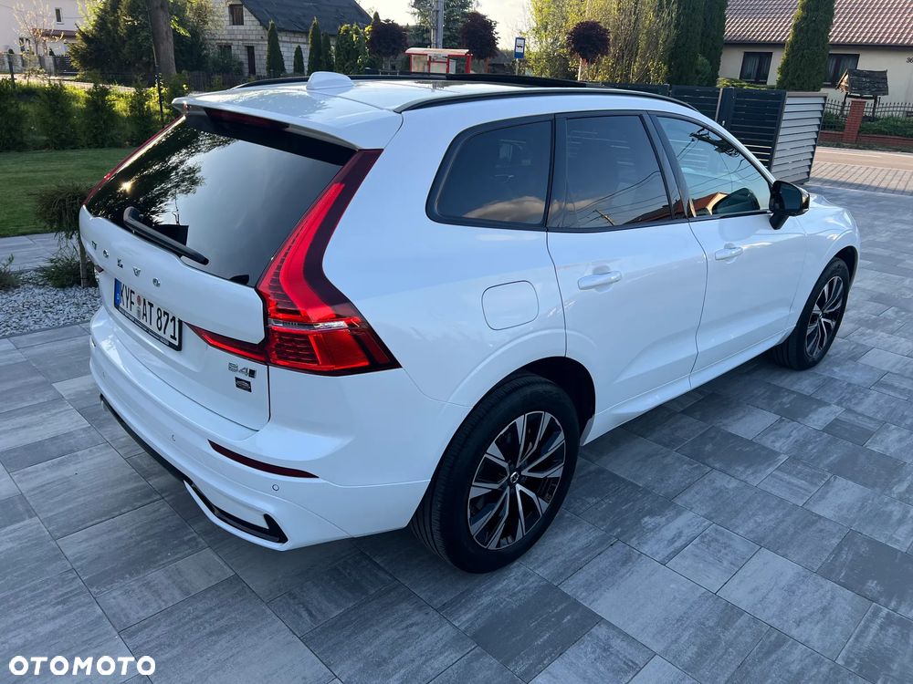 Volvo XC 60 B4 D AWD Plus Dark - 19