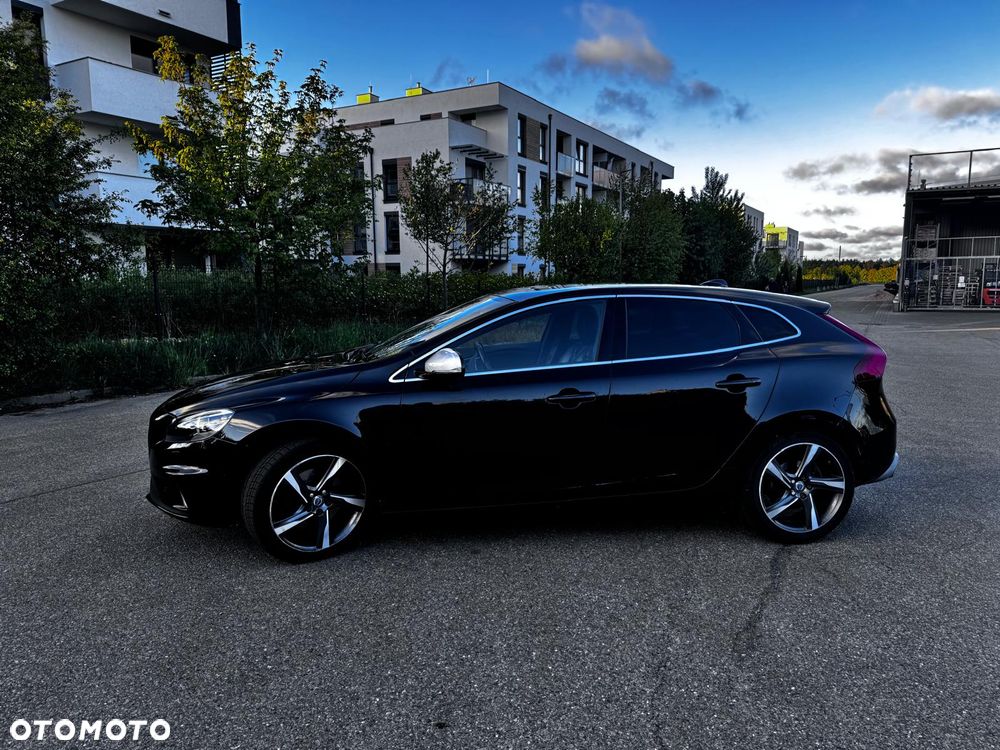 Volvo V40 D4 Drive-E Summum - 1