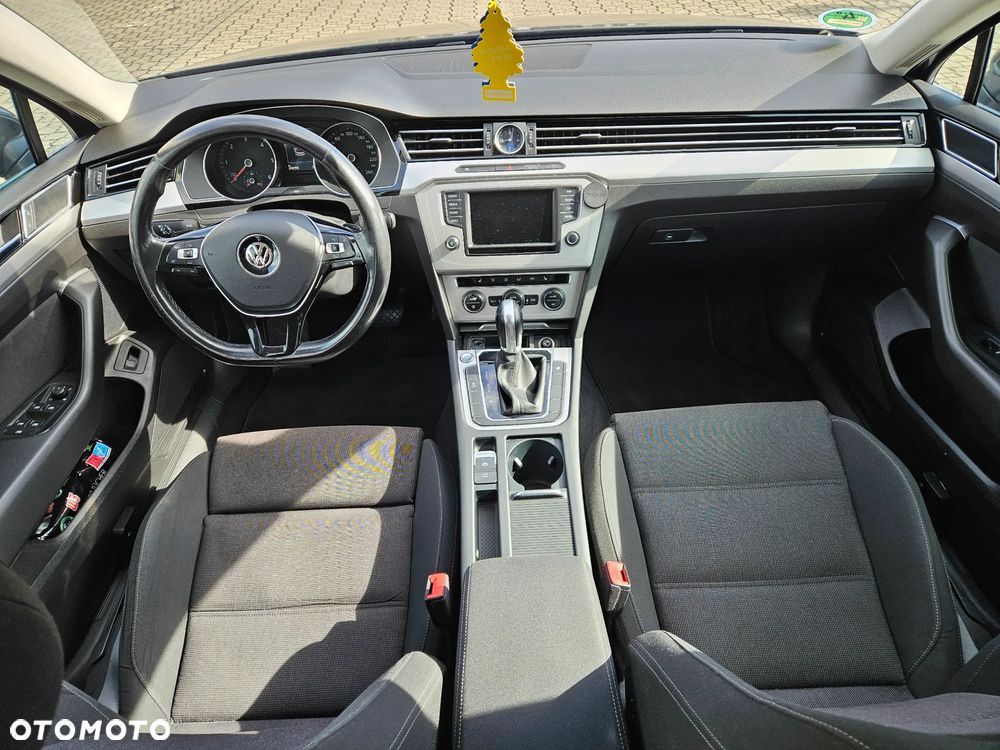 Volkswagen Passat 2.0 TDI (BlueMotion Technology) DSG Highline - 11