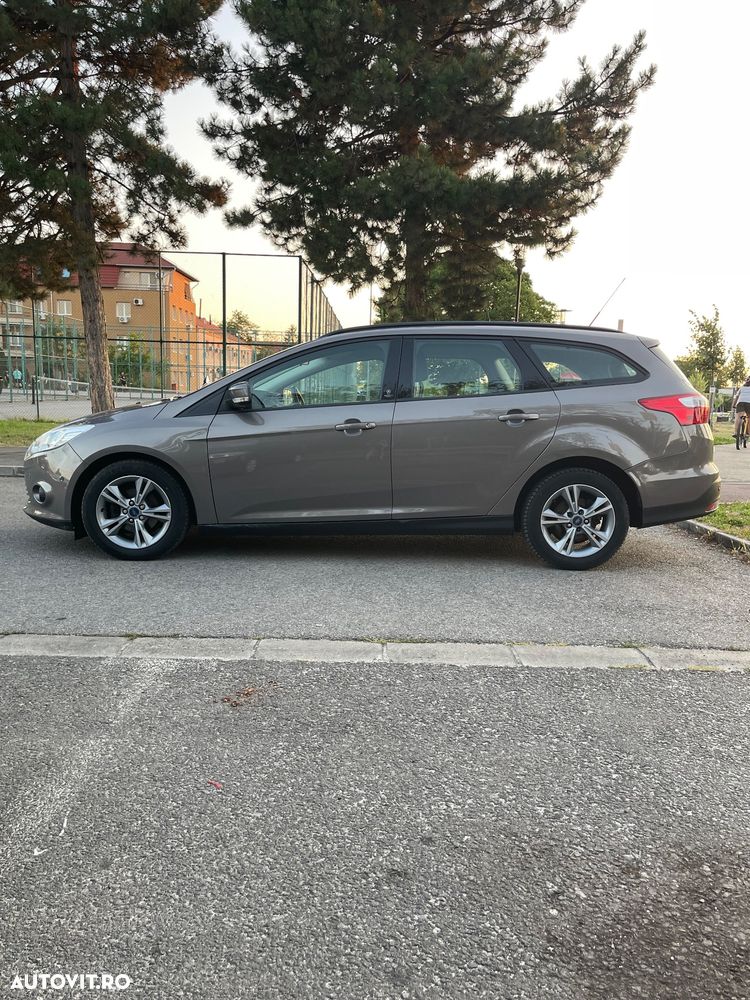 Ford Focus 1.6 TDCI DPF Titanium - 11