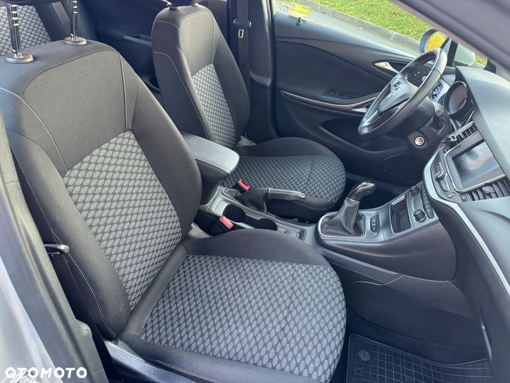 Opel Astra 1.2 T Edition S&S - 10