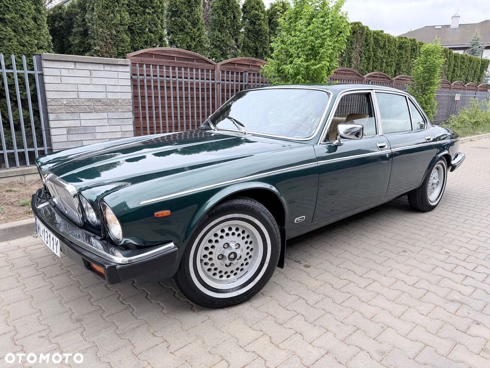 Jaguar XJ - 1