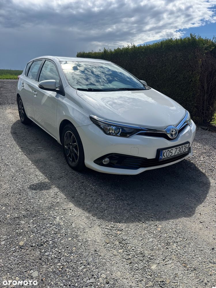 Toyota Auris - 2