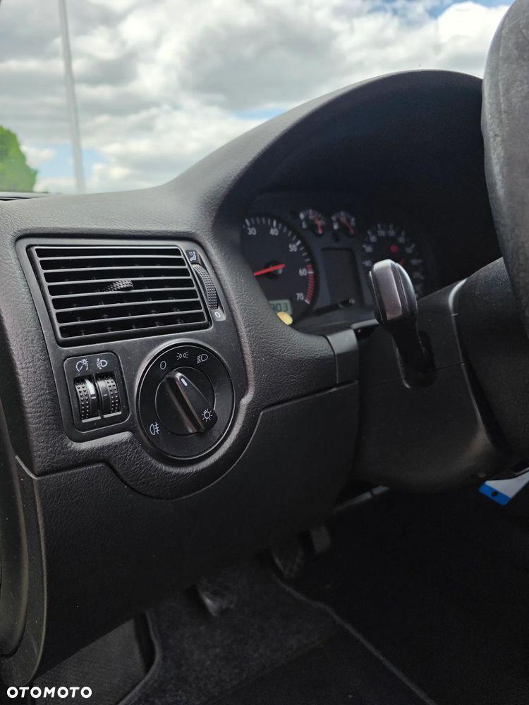 Volkswagen Golf - 13