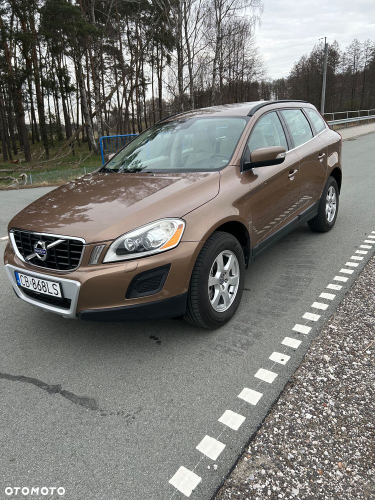 Volvo XC 60 D5 AWD Momentum - 2