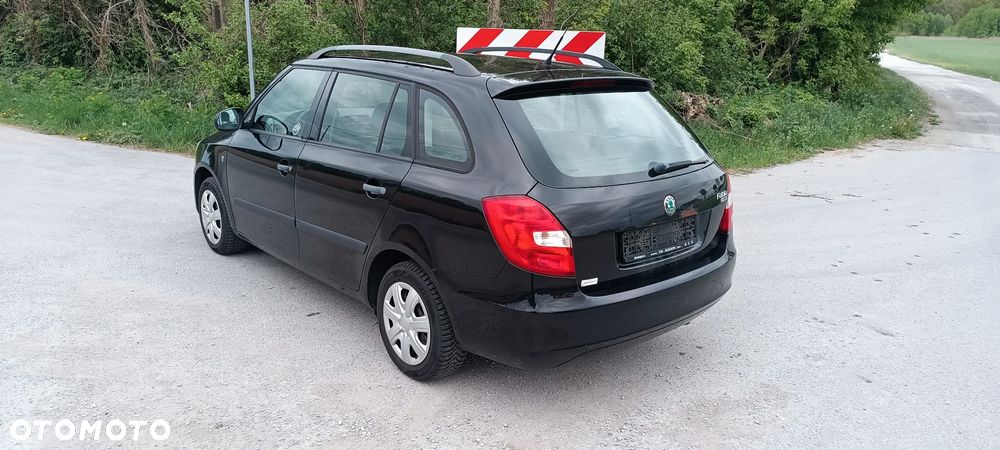 Skoda Fabia 1.2 TSI Ambiente - 8