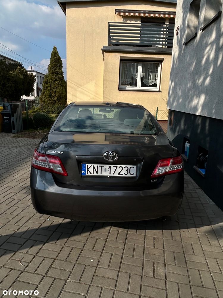 Toyota Camry 2.5 SE - 6