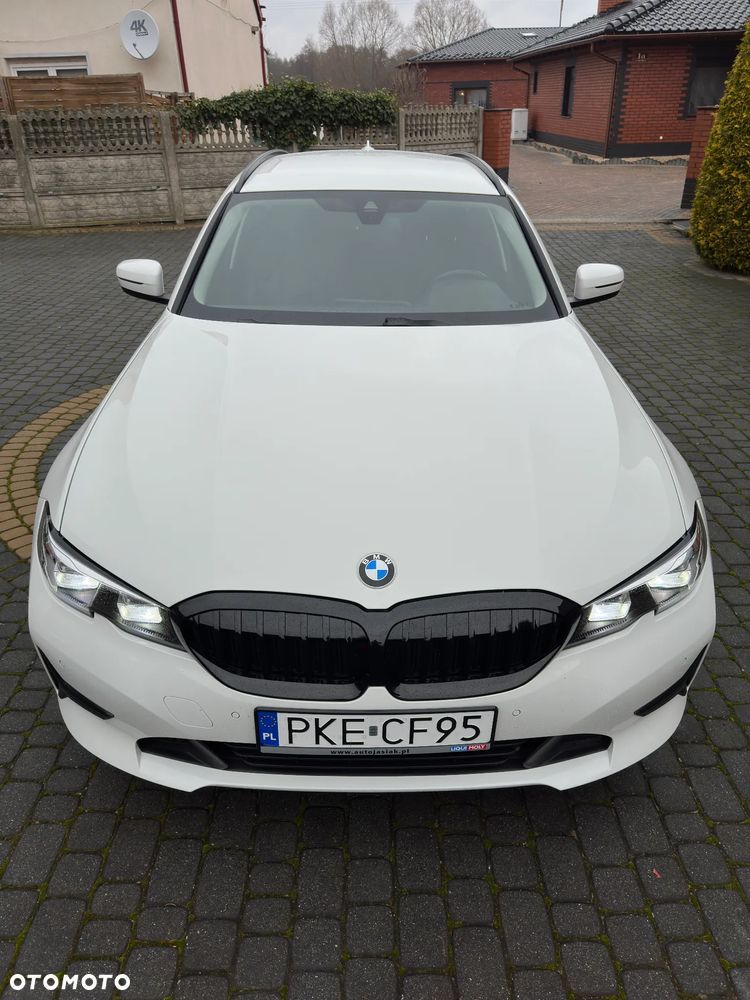 BMW Seria 3 318i Advantage - 9