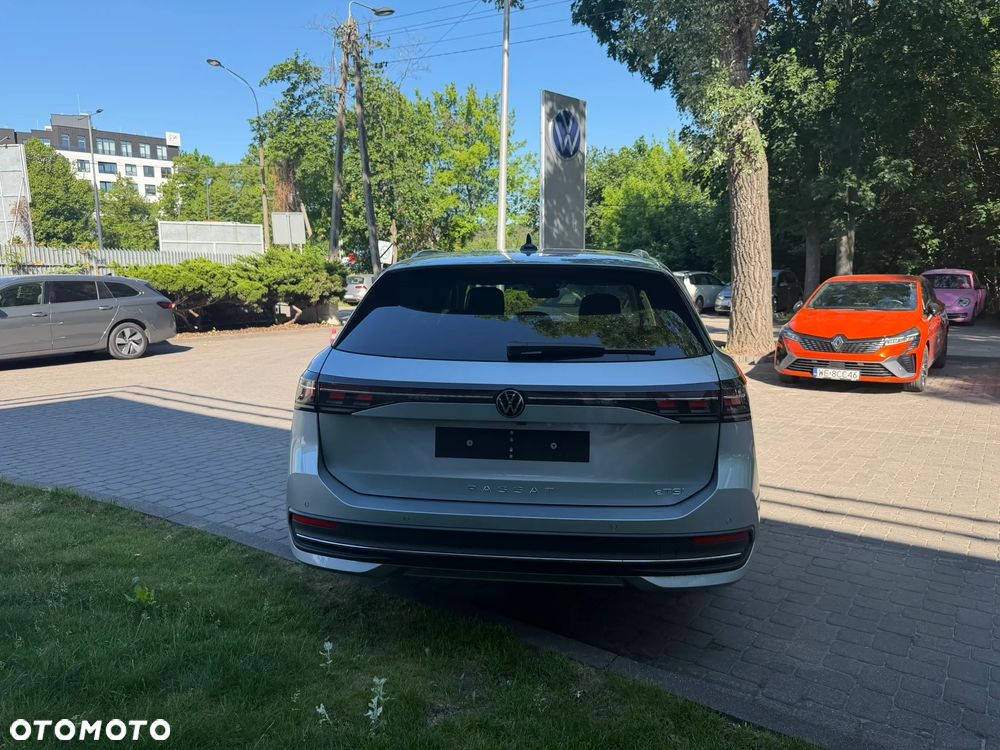 Volkswagen Passat Variant 1.5 TSI ACT mHEV Business Plus DSG - 6