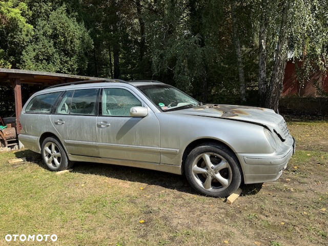 Mercedes-Benz Klasa E - 8