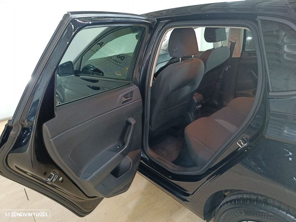 VW Polo 1.0 TSI Urban DSG - 12