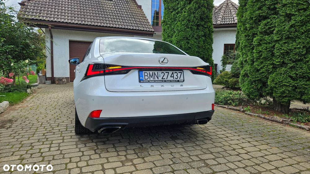 Lexus IS 200t Elegance - 19