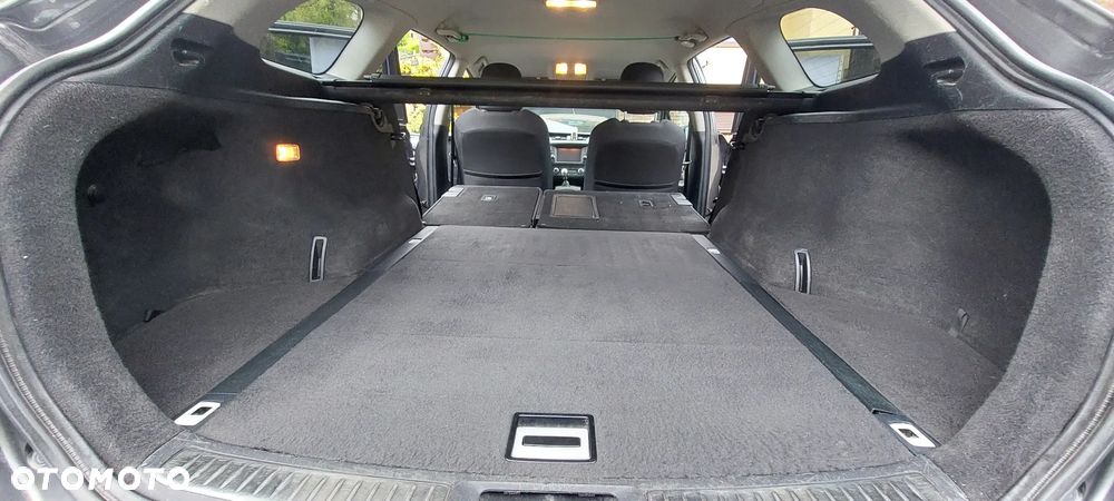 Toyota Avensis 2.0 D-4D Premium - 12