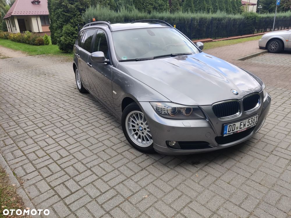 BMW Seria 3 318i Touring Edition Exclusive - 4