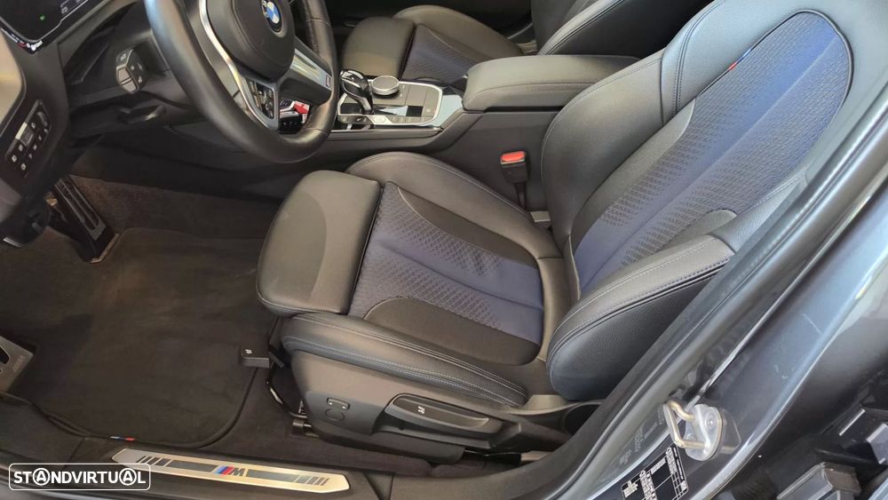 BMW 116 d Pack Desportivo M Auto - 39