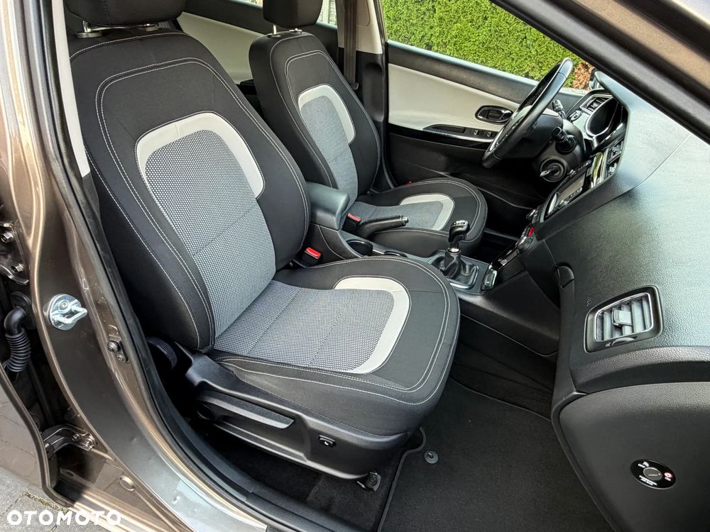 Kia Ceed 1.6 GDI ISG Dream-Team Edition - 20