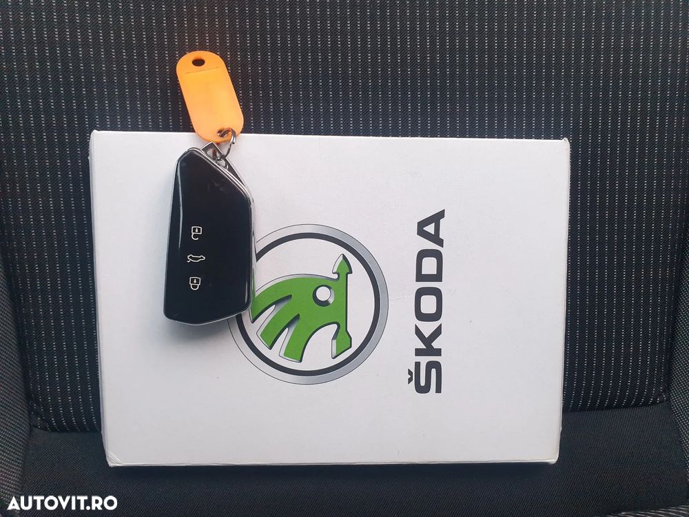 Skoda Octavia 2.0 TDI DSG Ambition - 40