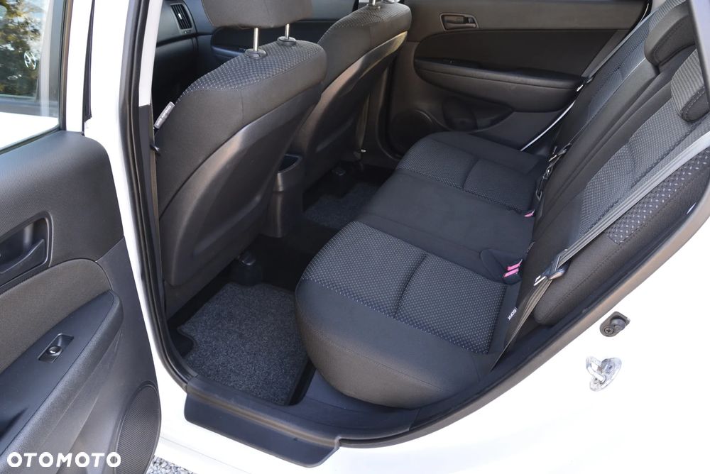 Hyundai i30 1.6 CRDi Classic + EU5 - 21