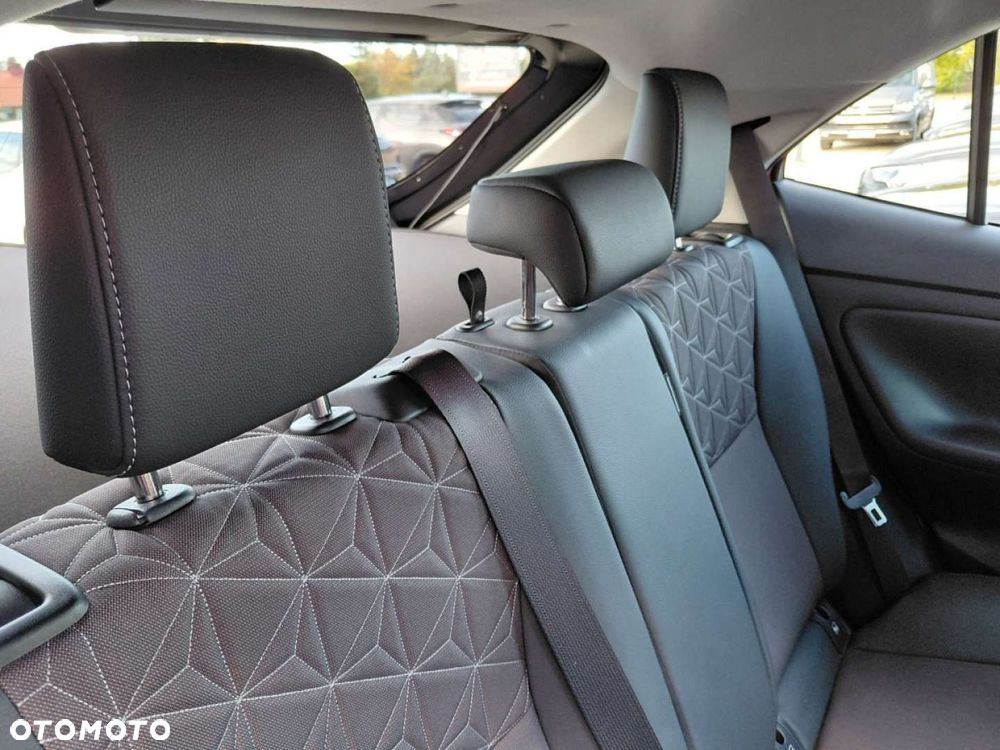Toyota Yaris Cross - 19