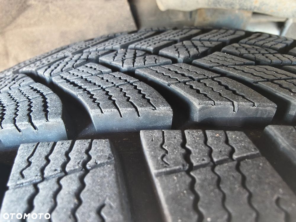Volvo V70 D4 Geartronic Momentum - 12