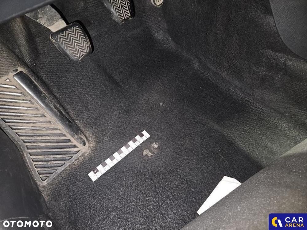 Toyota Yaris 1.5 Comfort - 23